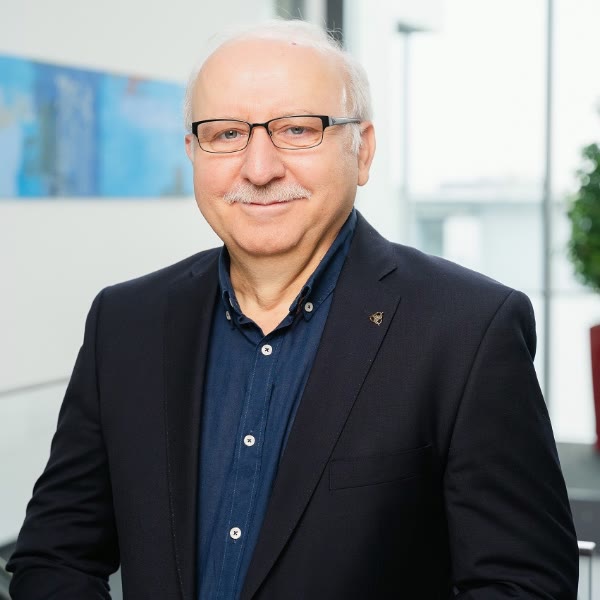 Mitarbeiter im Bereich Steuern